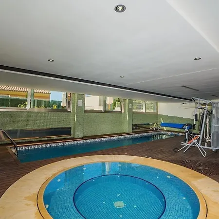 Feriehus Atemberaubende Mit Whirlpool, Beheiztem Pool Und Meerblick In Aucanada Alcanada